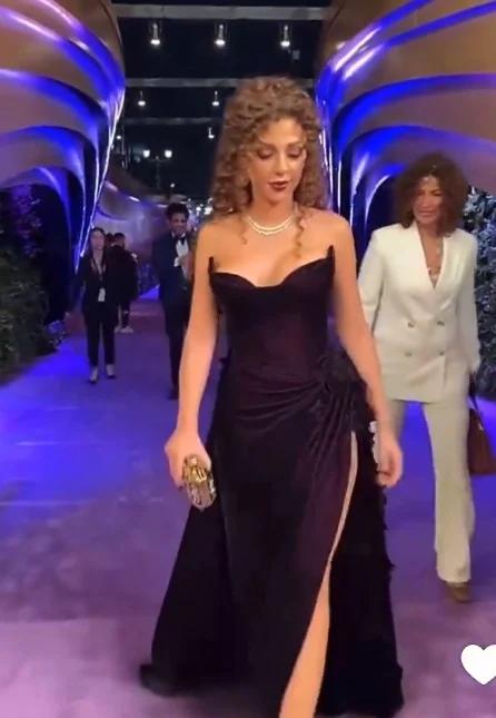 فستان ميريام فارس في حفل Joy Awards يثير غضب