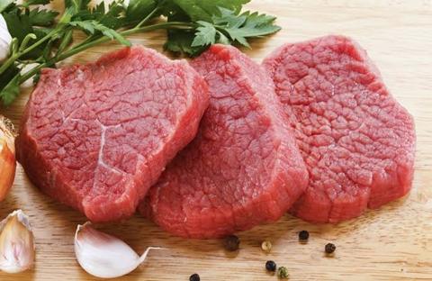 الحكومة تحل أزمة اللحوم والدواجن ومفاجأة عن الأسعار