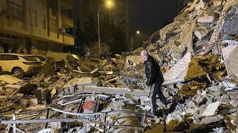 زلزال مدمر يضرب هذا المكان.. ووفاة 296 شخصا